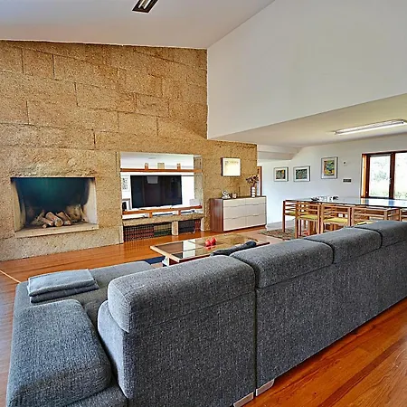 Villa De Diseno En Playa Pragueira -