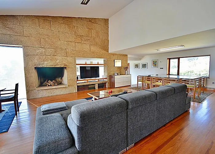 Villa De Diseno En Playa Pragueira -